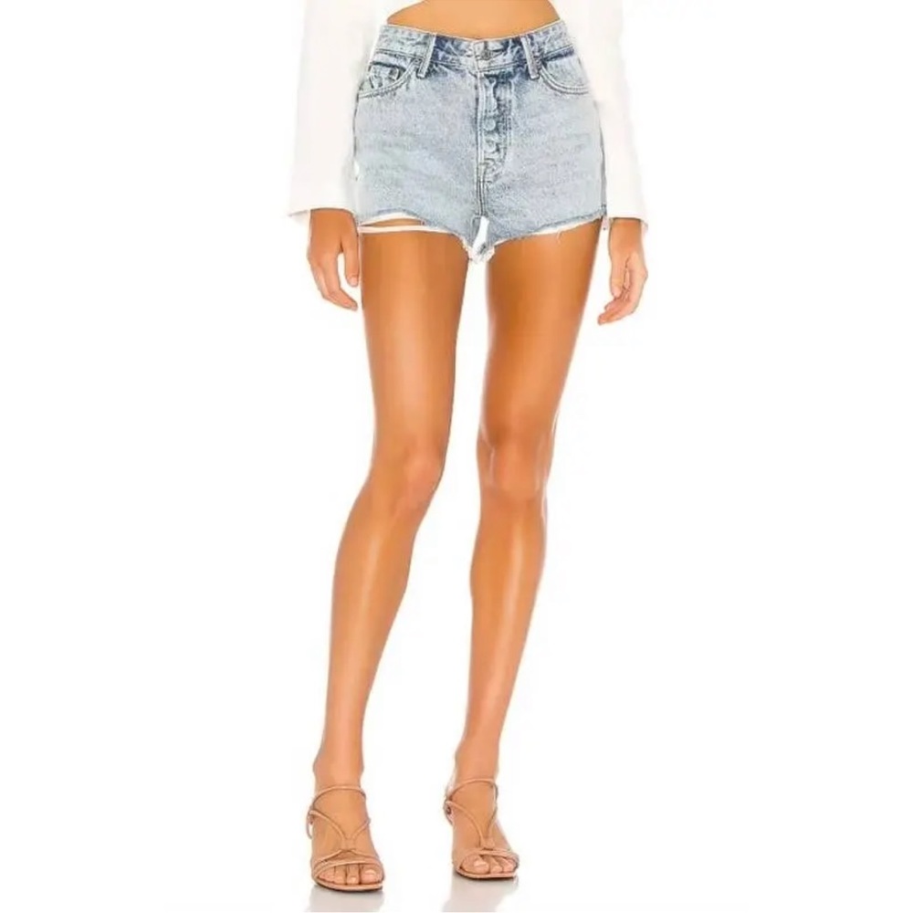 EUC Size 28 Grlfrnd Helena Denim Short in True Blue!